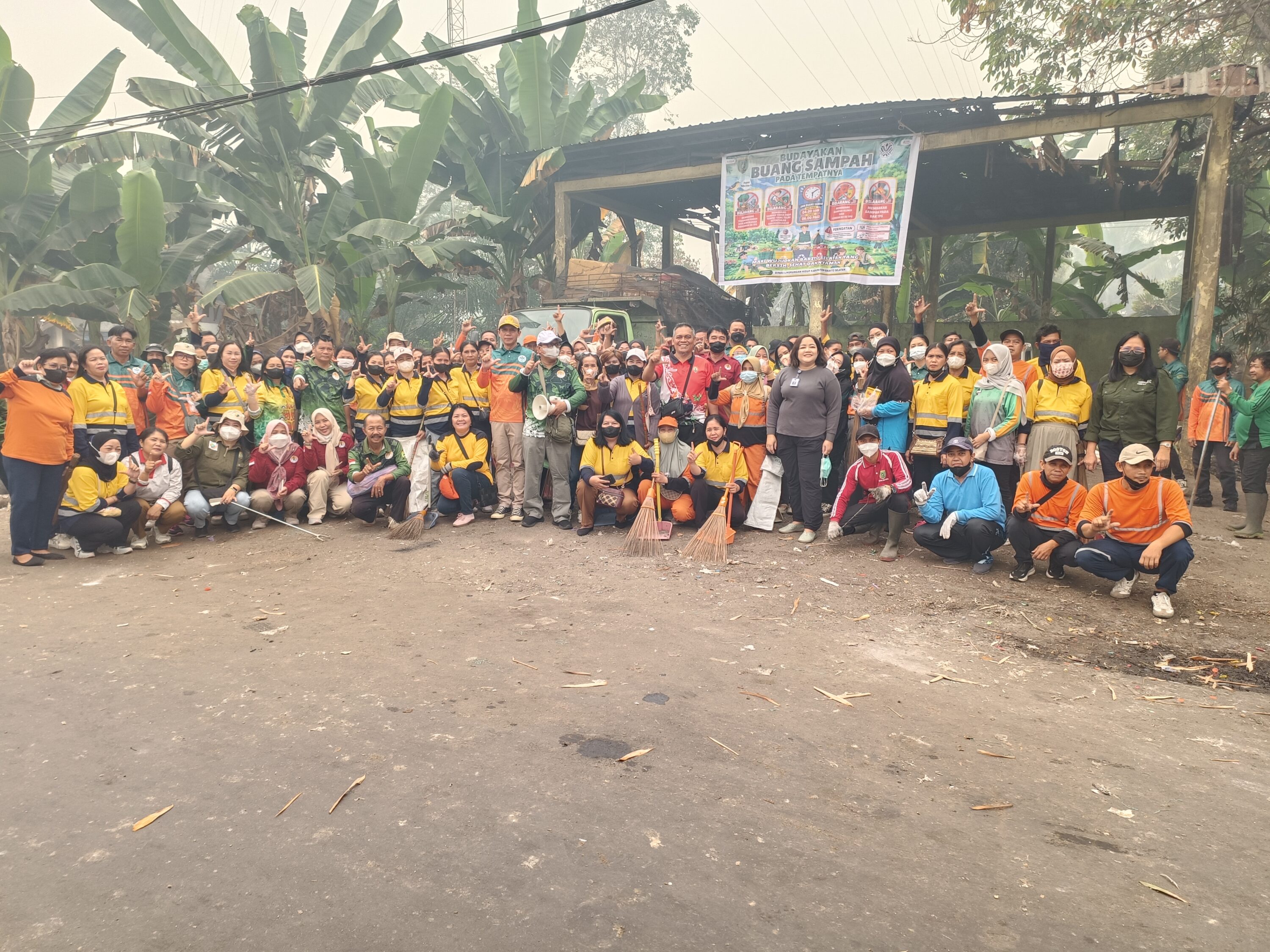 Semarak HUT ke-67 Kabupaten Barito Selatan, DLH Gelar Gerakan ASRI di TPS Gang Tajuk Buntok